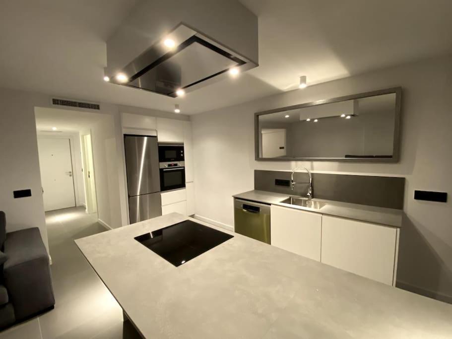 Estupendo Apartamento En Planta 23 Primera Linea Бенидорм Екстериор снимка